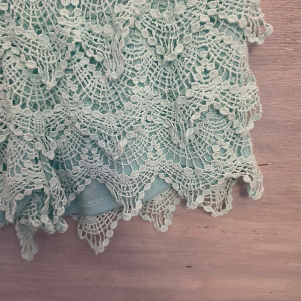 Rewind 100% Cotton Mint Green Boho Crochet Lace Lined Mini Shorts Large‎ GC